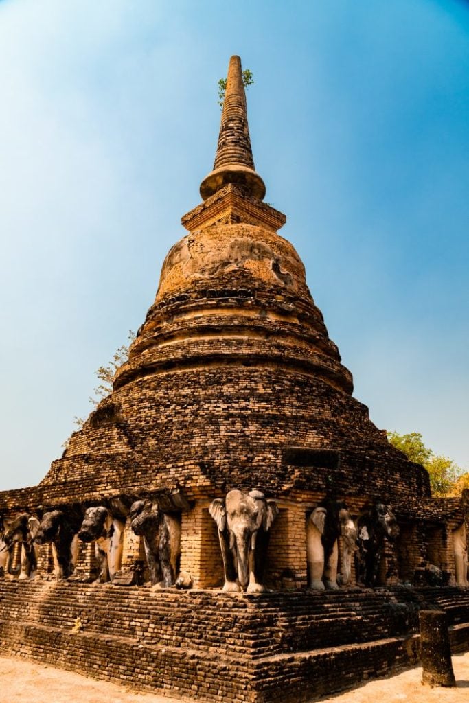 Wat Chang Lom elephant temple in Sukhothai