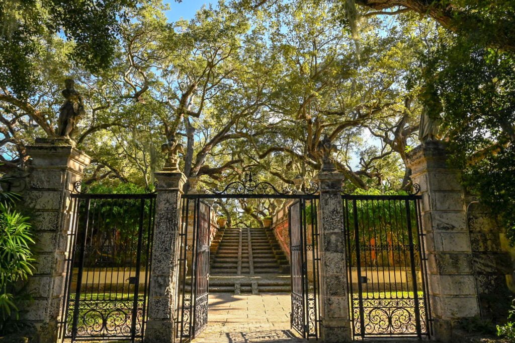 vizcaya garden gates