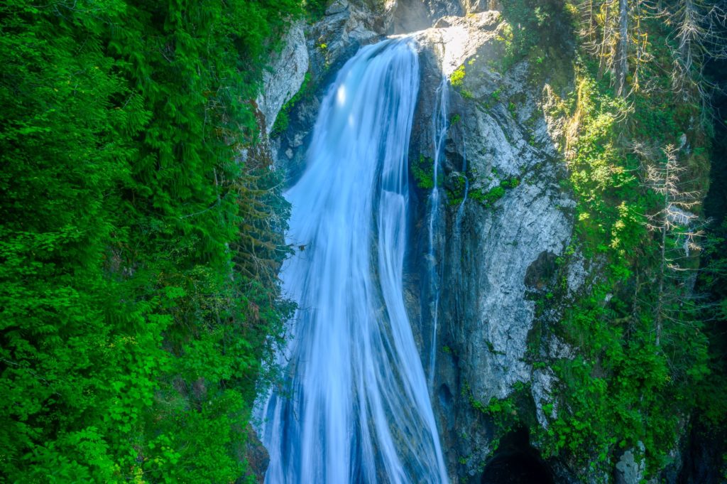 lower twin falls view