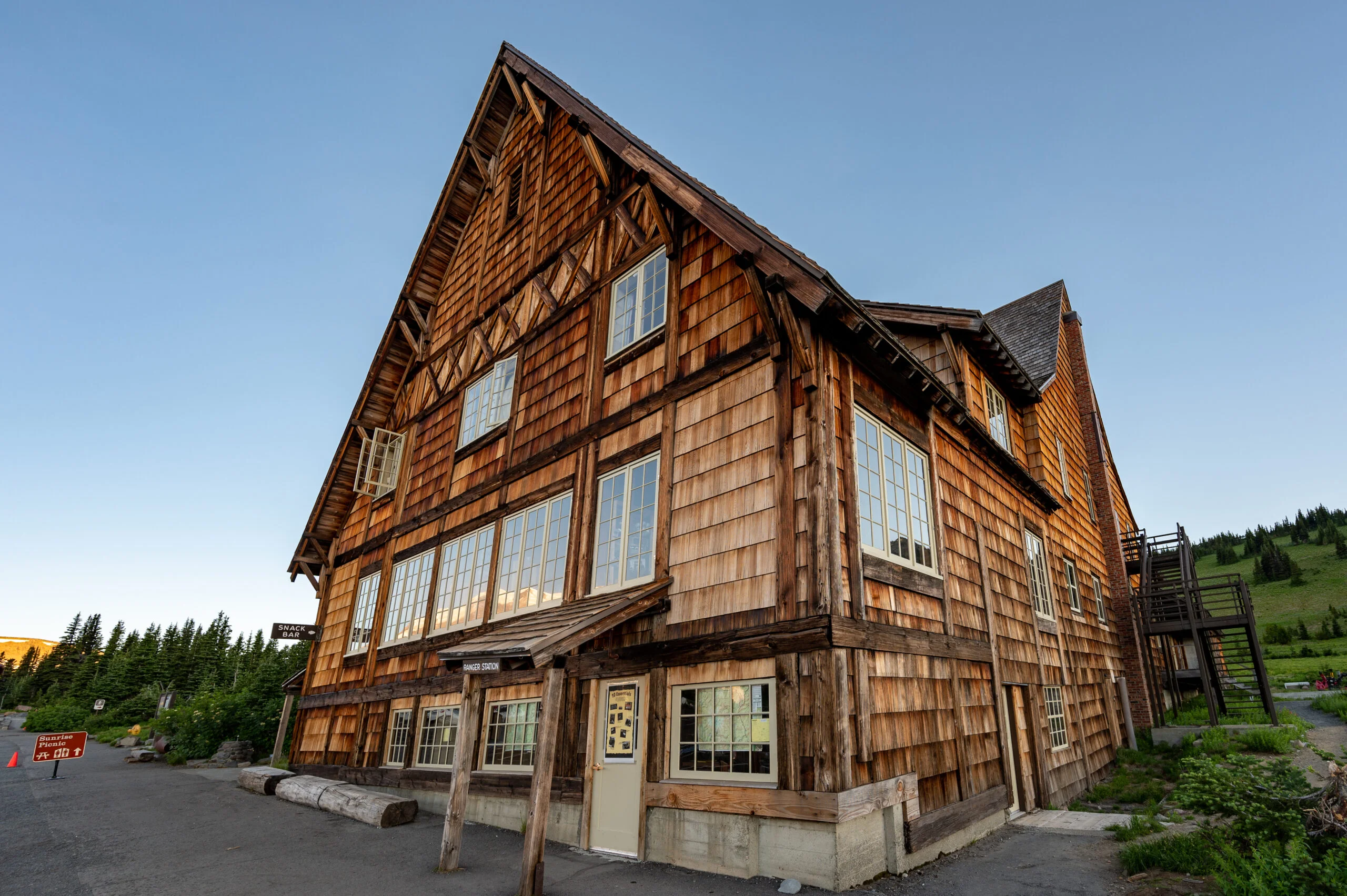 Sunrise Day Lodge