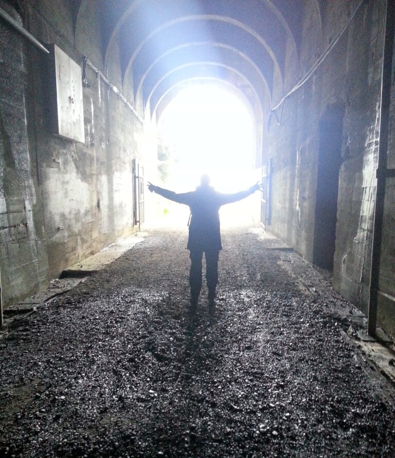 tunnel silhouette