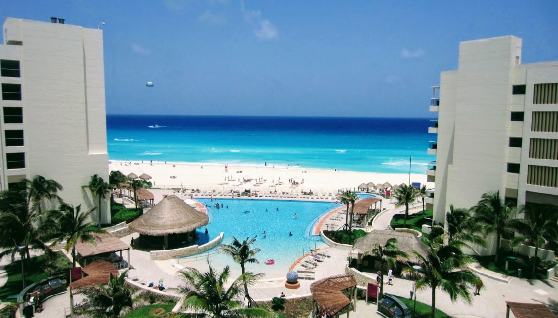 Hotel view of the beach in Cancun Mexico