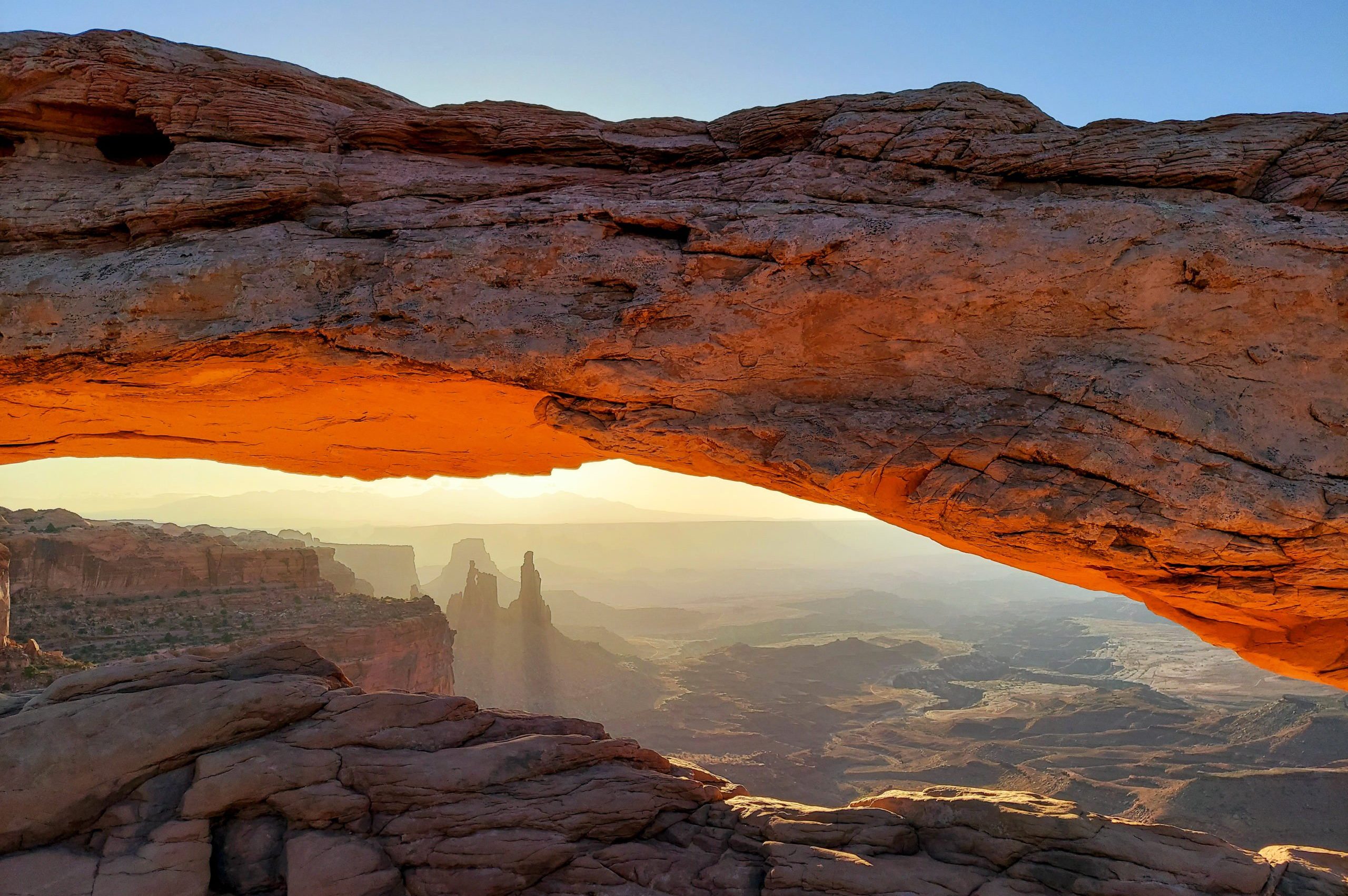 Close up view of the arch.